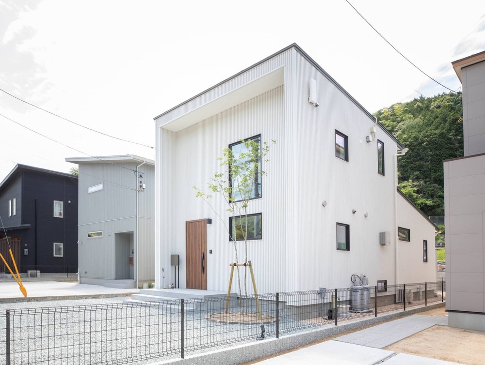 無駄のない意匠、スタイリッシュな住まい